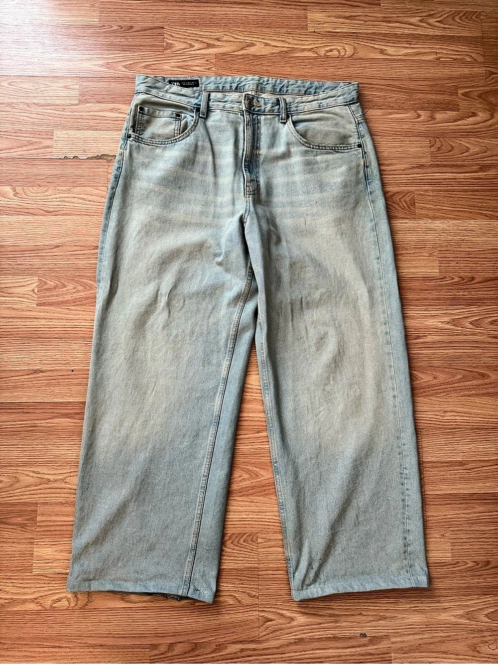 Zara Relaxed Jeans in Blue Waist 36
